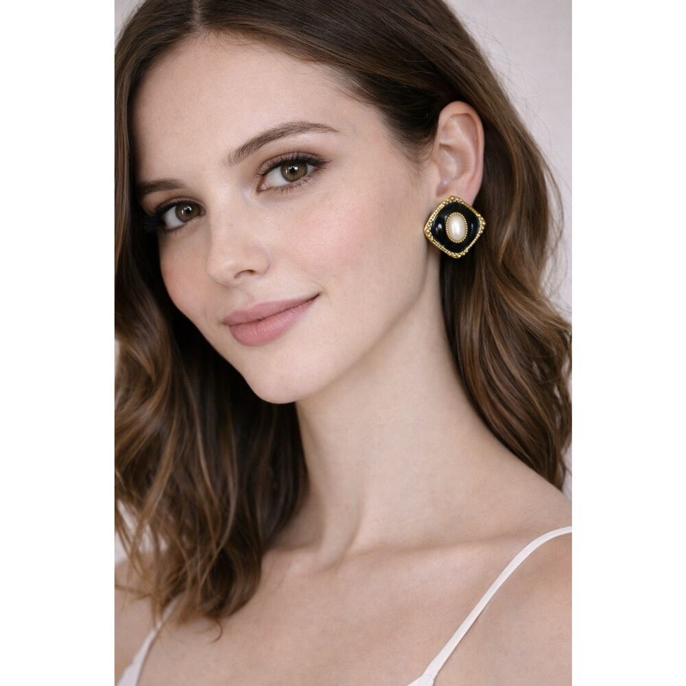 Vintage Avon Faux Pearl Black Enamel Gold Tone Button Pierced Earrings